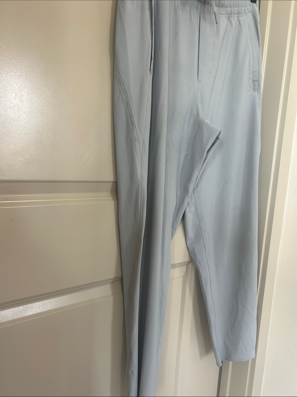 LULULEMON athletica Men's Light Gray Performance Jogger Pants - Picture 5 of 14